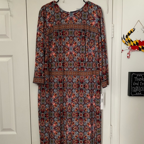 Calf length dress - Picture 1 of 4